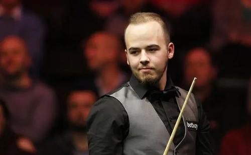 够加盟英超 够加盟英超