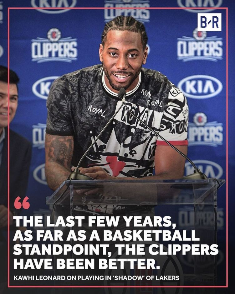 球场中央驻 球场中央驻