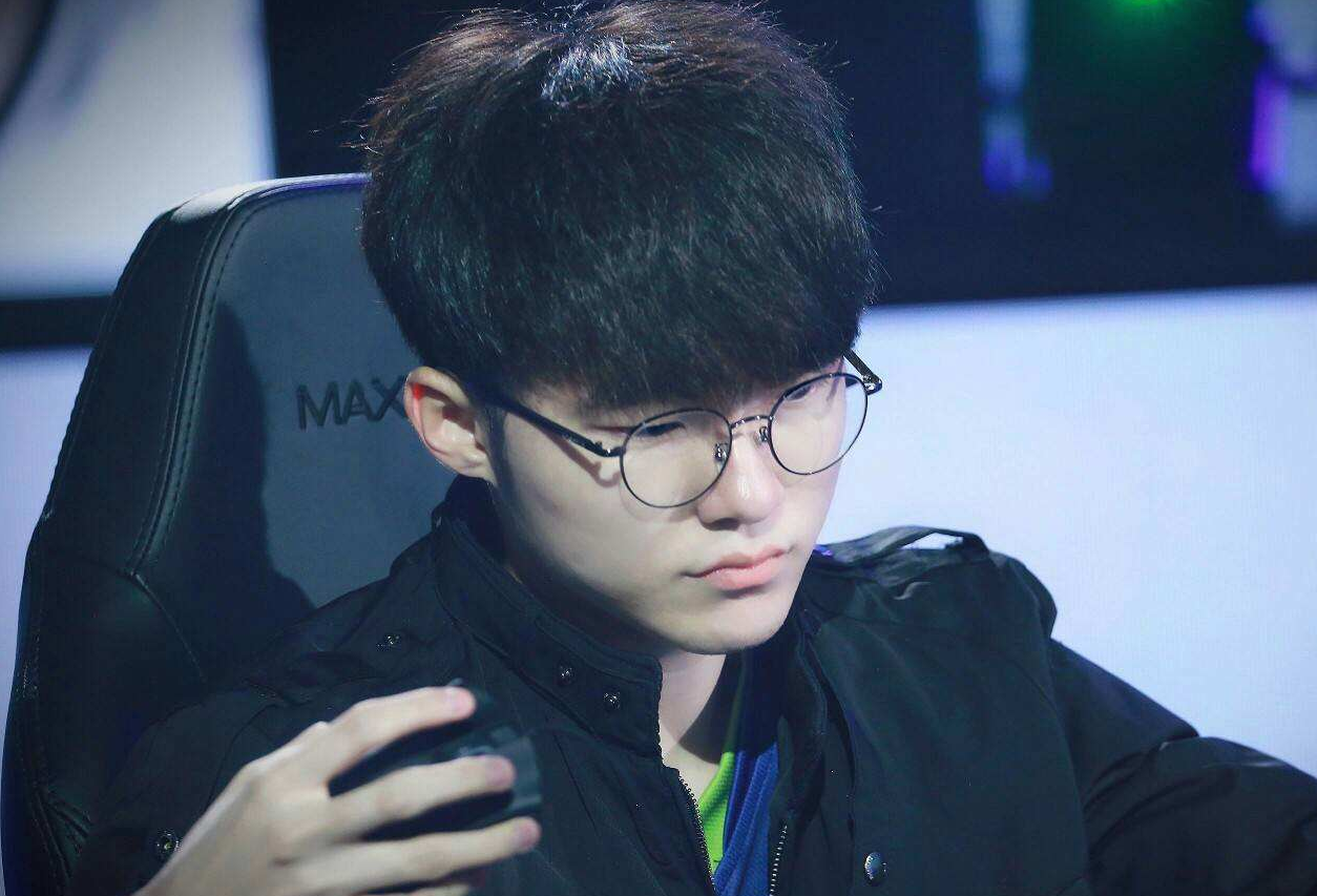 在同期开外